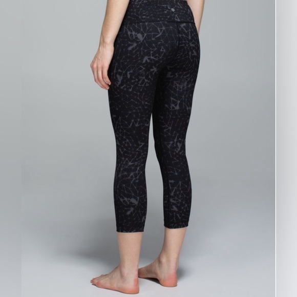 Lululemon Wunder Under Crop II Leggings Star Crushed Coal Black Mid Rise Size 4 - Picture 2 of 10